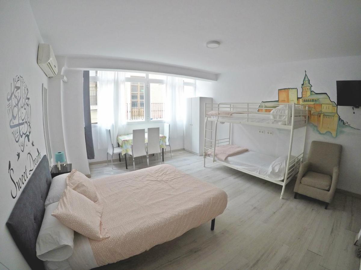 Mesonhomes Suites Center - Stay & Work Granada Bagian luar foto
